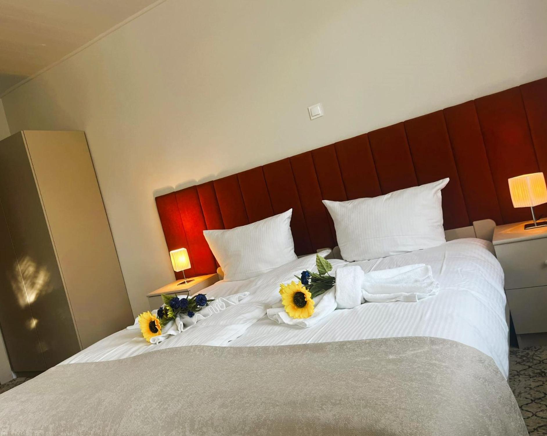 Villa Sunny Rose Bed & Breakfast 斯维诺乌伊希切 外观 照片