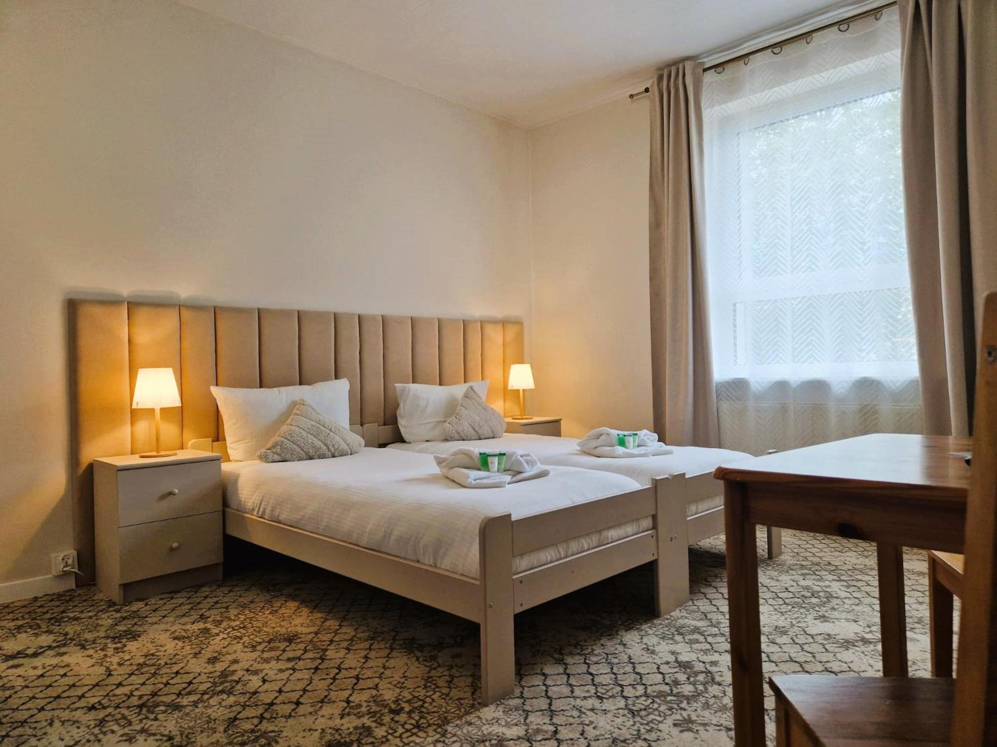 Villa Sunny Rose Bed & Breakfast 斯维诺乌伊希切 外观 照片