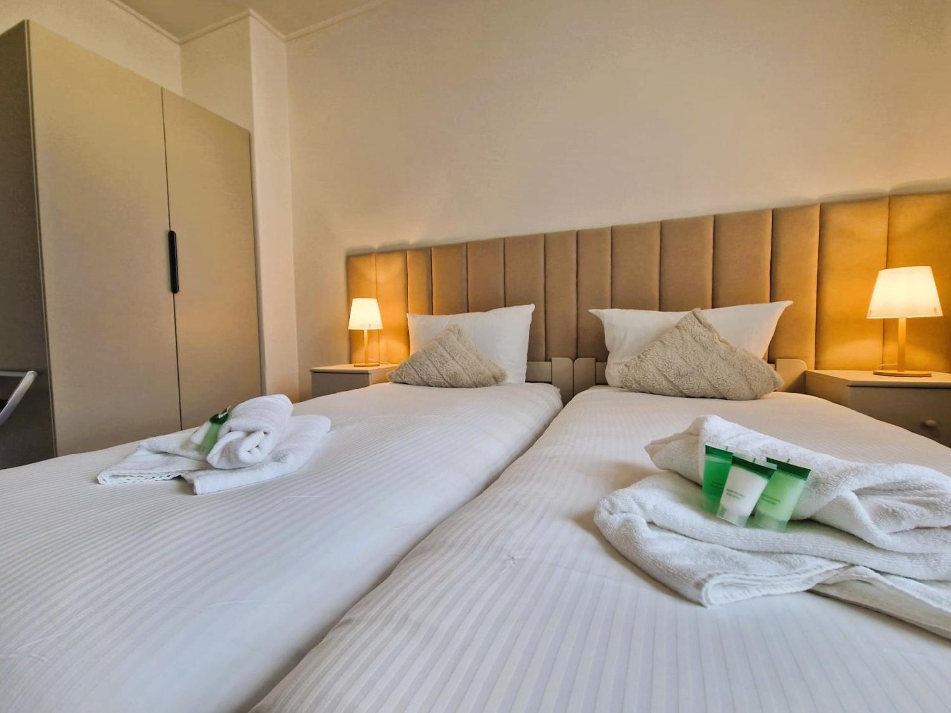 Villa Sunny Rose Bed & Breakfast 斯维诺乌伊希切 外观 照片